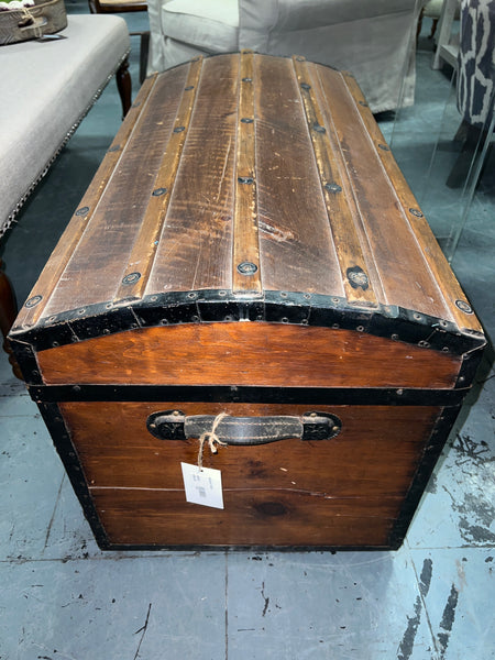 Antique Trunk 150516.