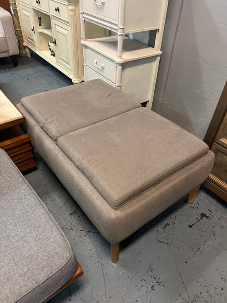 Ottoman With Storage & Trays 166186.