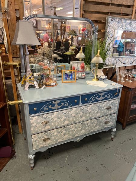 Hand painted Dresser w/ Mirror Wallace furniture 152332.