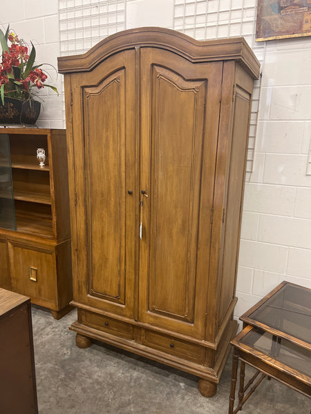 French Armoire 161064.