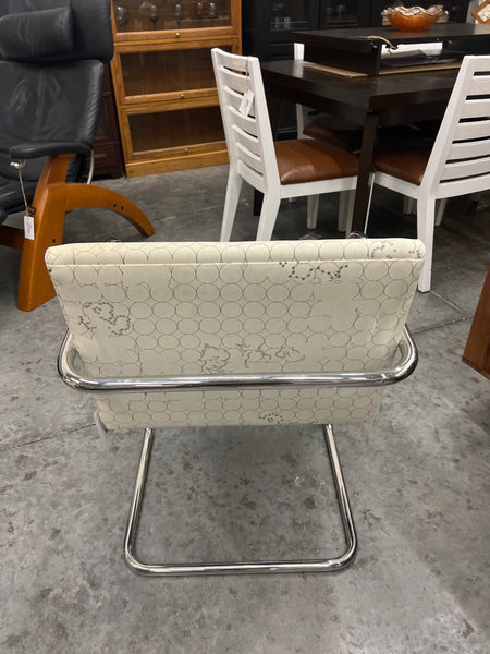 Knoll Style Chair (2 available) 164605.
