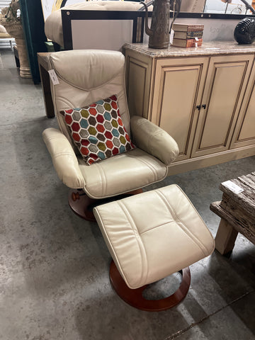 White Leather Stressless Chair 169739.