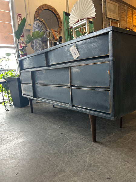 Midcentury Painted Dresser 166469.