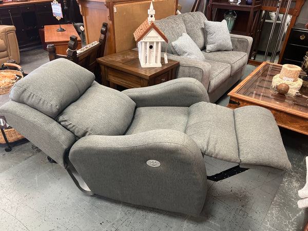 Grey Recliner 156640.