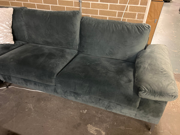 Grey Sectional w/ Chaise 154501.