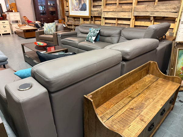 6 Seater Leather Grey/ Taupe Sectional w/ 2 electric recliners + wireless chargers 165360.