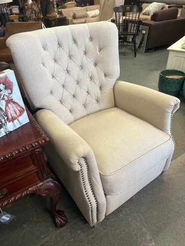 Wing Back Recliner 165999.
