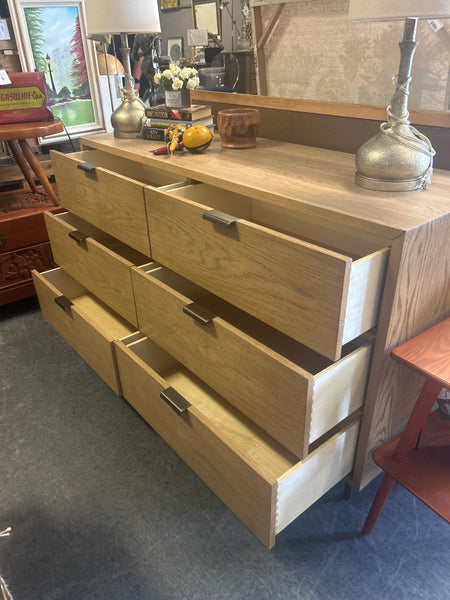 Modern Dresser 166734.