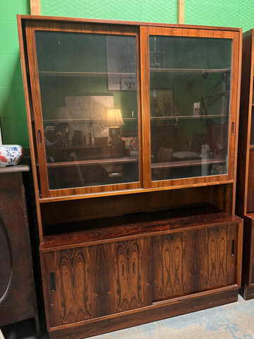 Paul Hundrvad Rosewood Hutch Glass Door 154297.