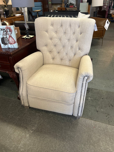 Wing Back Recliner 165999.