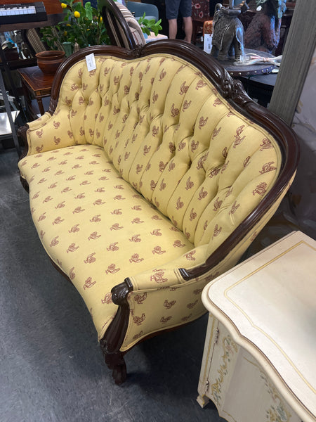 Vintage Hen Settee 177266.