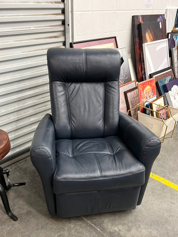 Blue Leather Recliner 147536.