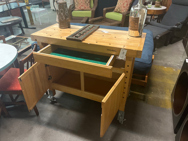 Kitchen Island 165436.