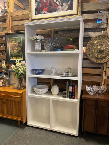 White Shelf 165463.