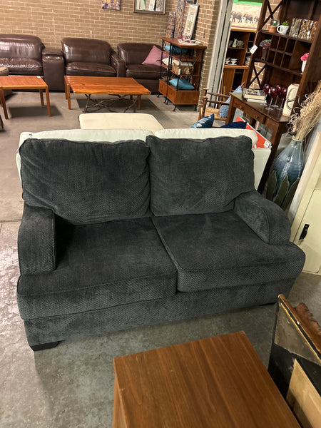 Grey Love Seat 166855.