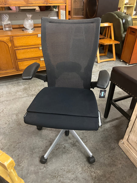 Adj. Rolling Office Chair (2 available) 163861.