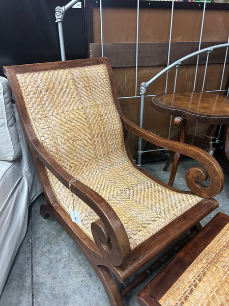 Plantation Chair and Ottoman (1 available) 169100.