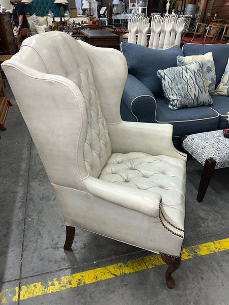 Cream Tufted Wingback 149712.