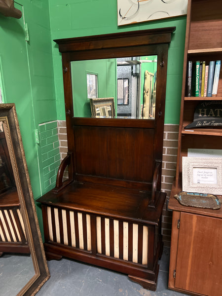 Hall Tree Striped Bottom 161562.