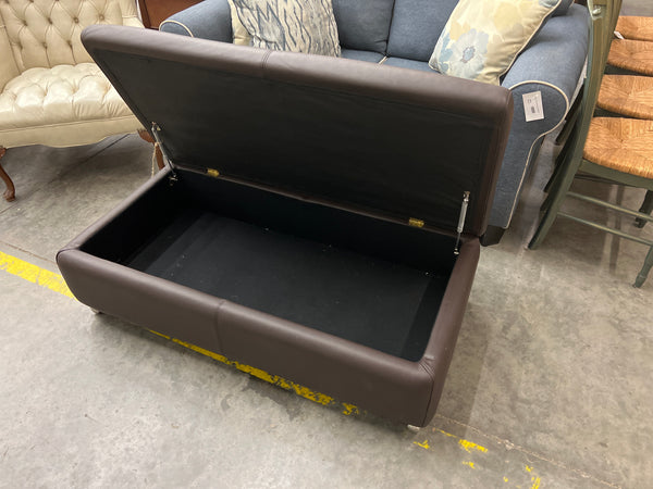 Brown Ottoman w storage 150633.