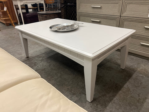 White Coffee Table 165139.