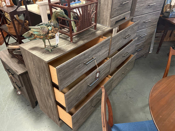 Grey Dresser 165370.