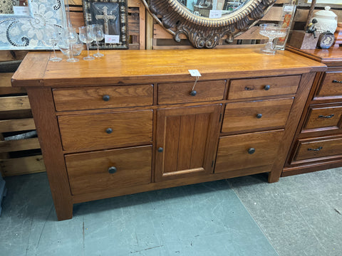 Broyhill Dresser W/ Cabinet 152881.