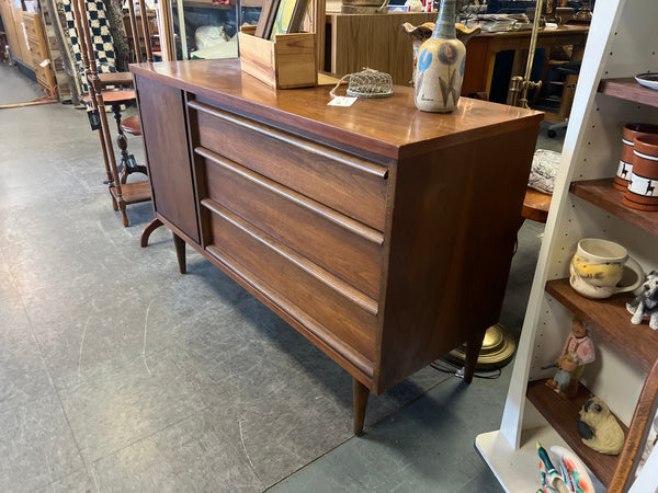 Mid Century Basset Buffet 167025.