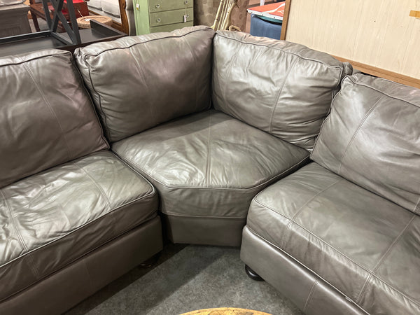 Thomasville Grey Leather Sectional 167535.