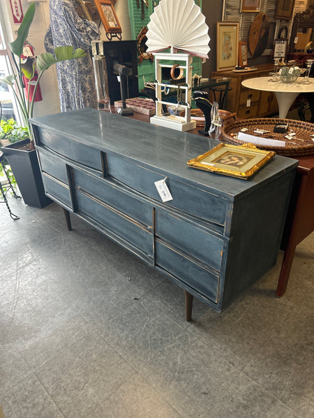 Midcentury Painted Dresser 166469.