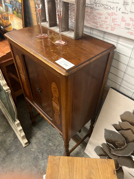 Antique Radio Console 156511.