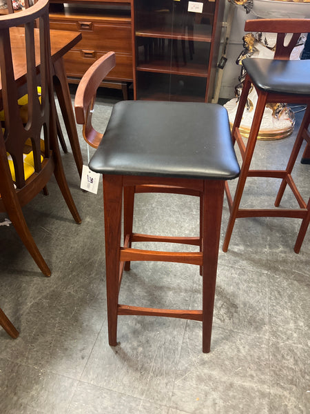 Pair MCM Dyrlund Barstools 155757.