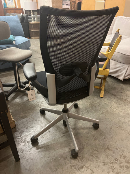 Adj. Rolling Office Chair (2 available) 163861.