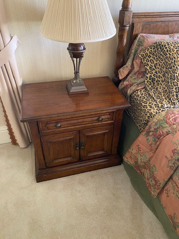 Vintage Drexel Nightstand (2 available) 161365.