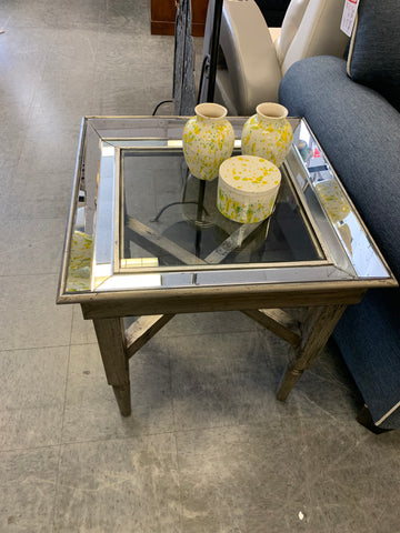 Glass Top Mirrored End table 145822.