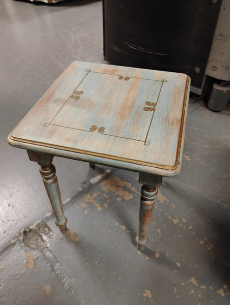 Antique Nesting Tables Set 169569.