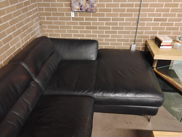 Black Leather Sectional 169315.