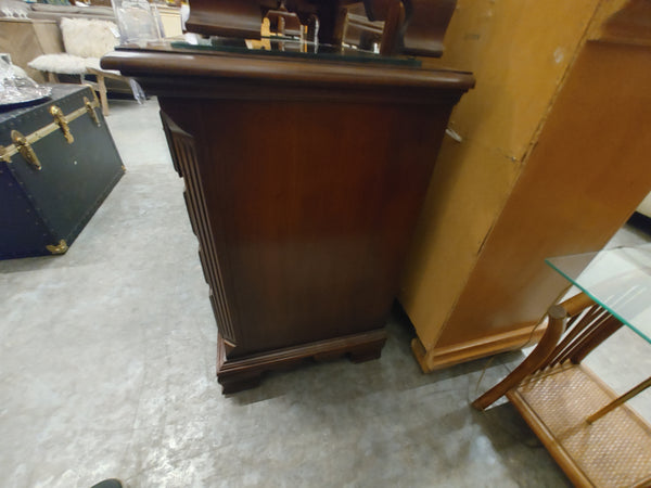Cherry Dresser with Mirror 170648.