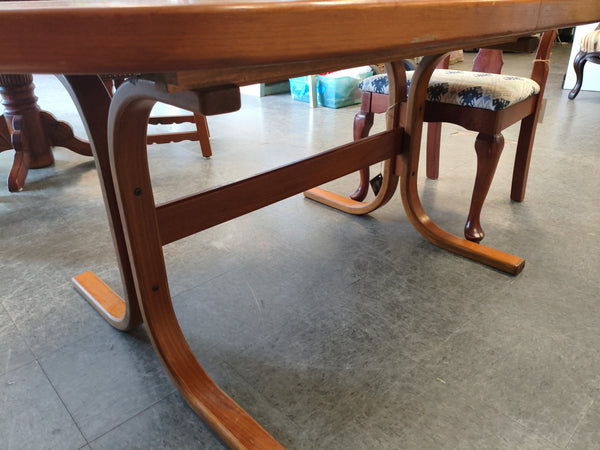 MCM Scandinavian Table with Two Leaves 174788.