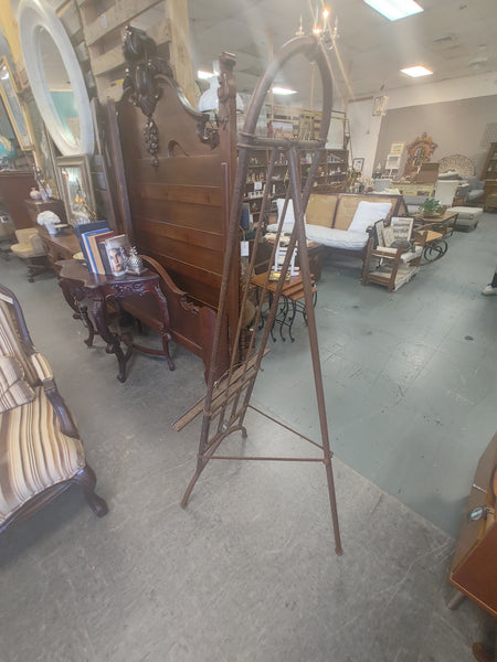 Vintage Metal Easel 173977.