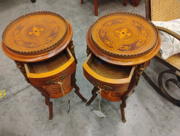 Small Round Inlay End Table 168982. (2 Available)