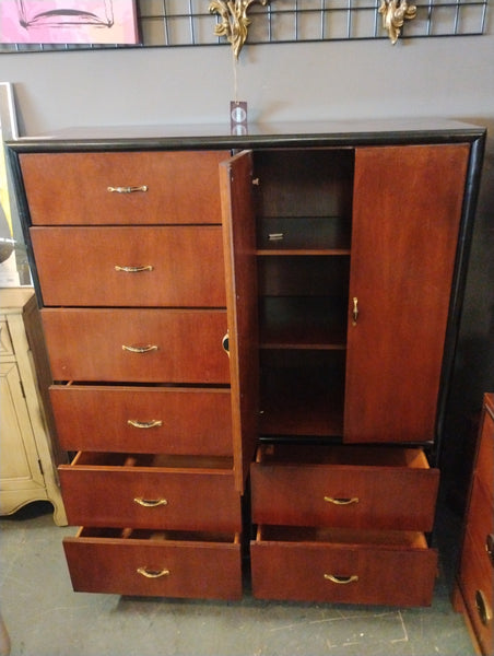 Gentlemen’s Chest 162239.