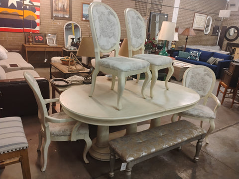 Off-White Oval Wooden Table 173273.