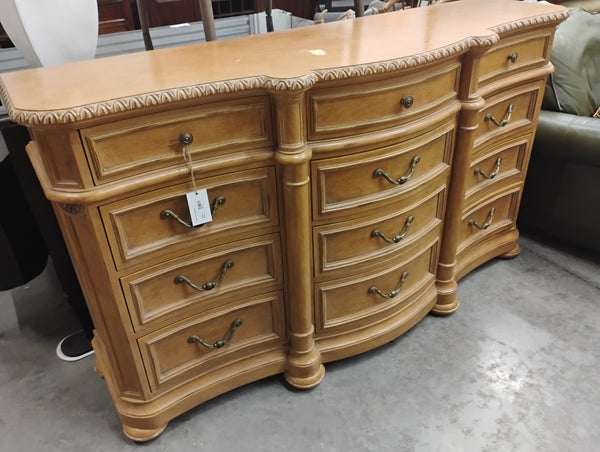 Bernhardt Dresser 166723.