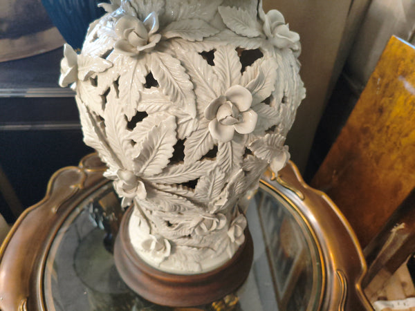 Ceramic Flower Lamp 177023.