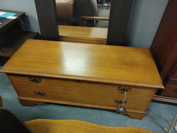 Lane Cedar Trunk w/ Key 164306.