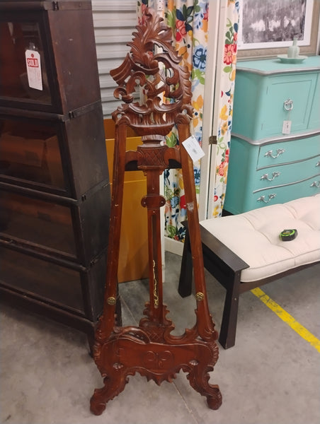 Mahogany Easel 168999.