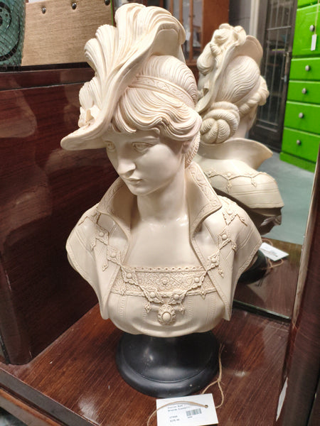 Italian Bust 177020.