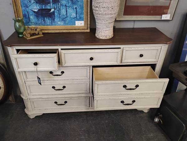 Off-White Dresser 167280.